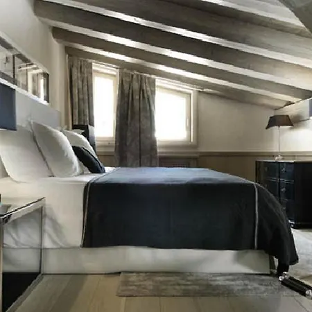 Chalet Black Pearl Chalet *
